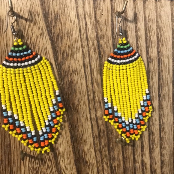 feather shape hand made beaded earrings - Picture 7 of 7